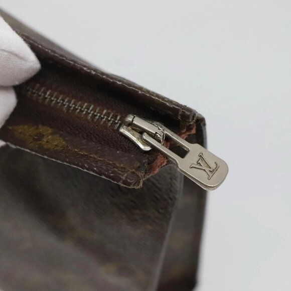 LOUIS VUITTON Monogram Posh Toilette 26 Pouch - Picture 11 of 16